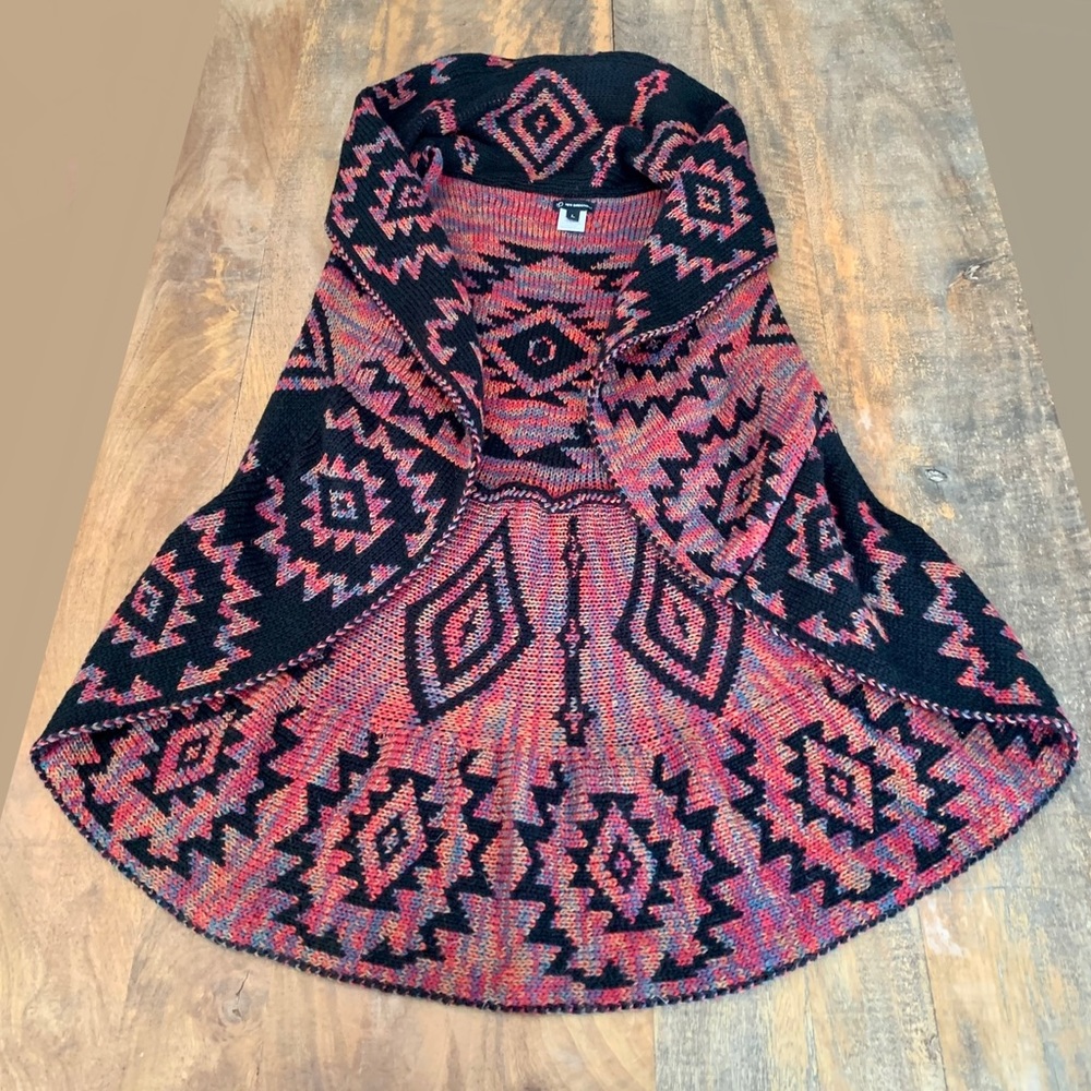 Geometric Patterned Vest - Picture 4 of 9